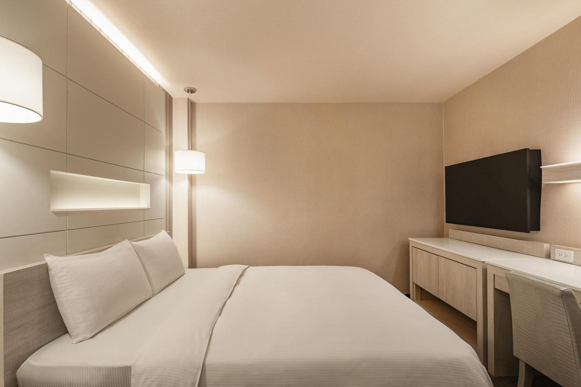 Kindness Hotel - Zhongshan Bade Branch Kaohsiung Room photo