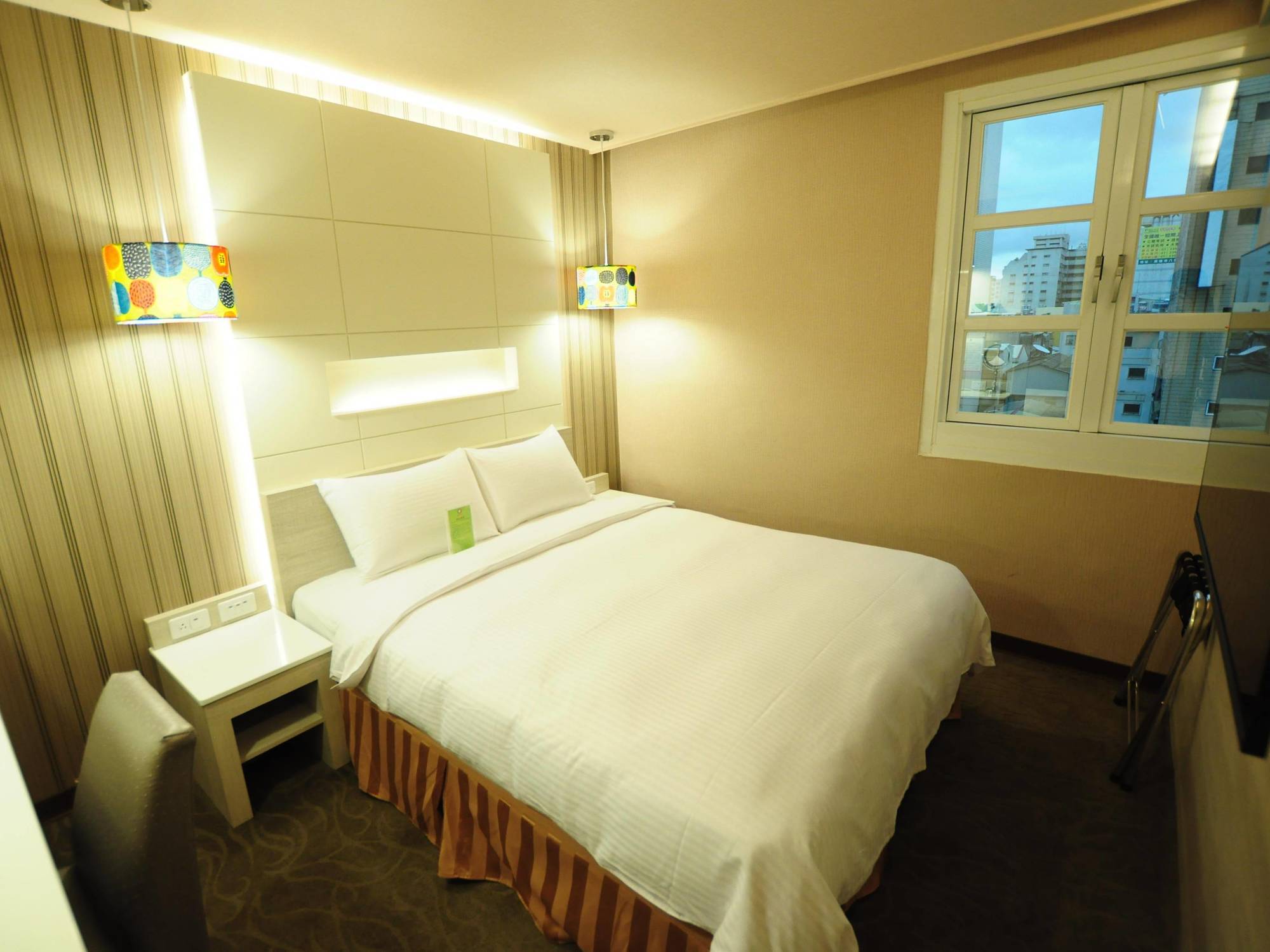 Kindness Hotel - Zhongshan Bade Branch Kaohsiung Exterior photo